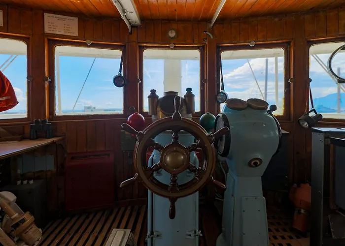 码头水上旅馆 旅馆 *