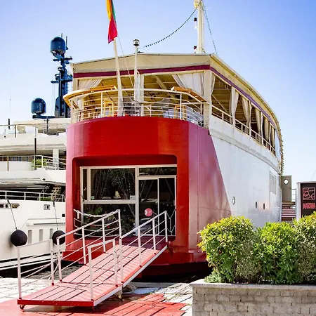 码头水上旅馆 * 里耶卡