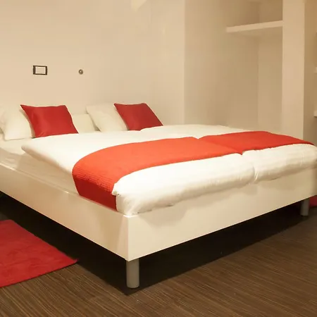Marina Hostel *